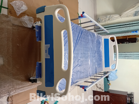 Two funshon Hospital bed made in china